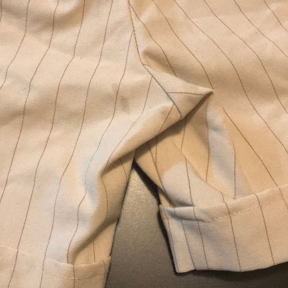Tan / Khaki Shorts with Stripes, Pockets, Large - Picture 3 of 6